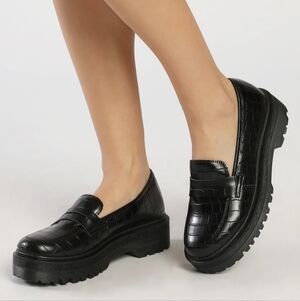 Lulus Maysie Black Crocodile Embossed Flatform Loafers Chunky Academia
